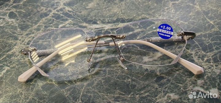 Очки в металлической оправе +1.5 и +2.0