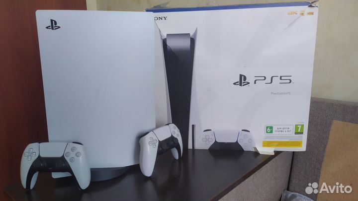 PlayStation 5+2 геймпада+подписка extra и EA