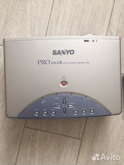 Проектор sanyo