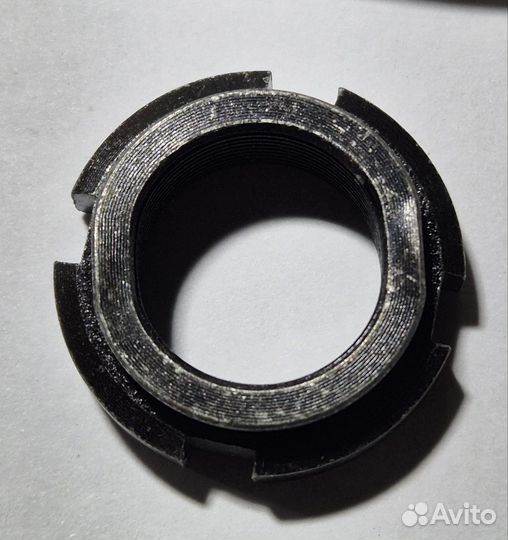 Три гайки шаровой опоры Iveco daily 2006