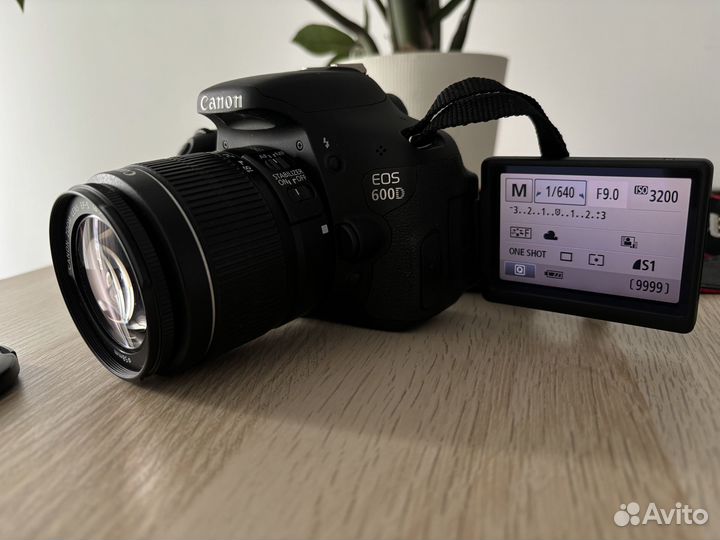 Фотоаппарат canon 600d