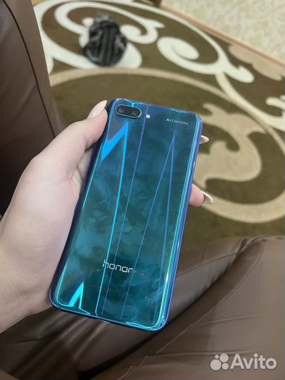 HONOR 10, 6/64 ГБ