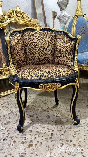 Кресло. Мебель в стиле Людовика. Антиквариат