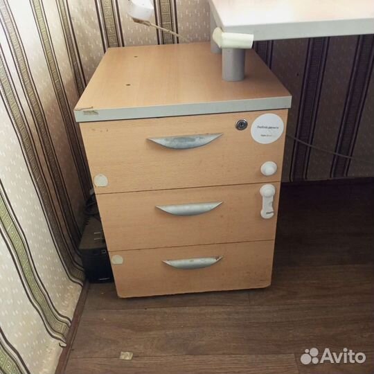 Компьютерный стол