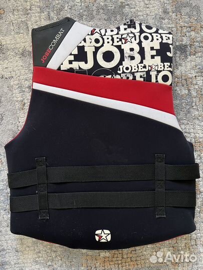 Спасательный жилет