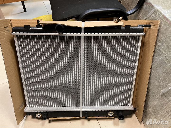 Радиатор охлаждения двигателя (акпп) Dong Feng H30