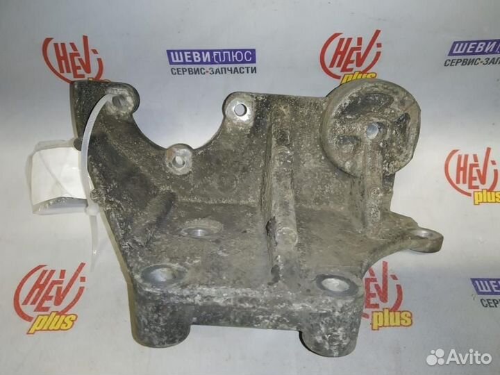 Кронштейн насоса гур Chevrolet TrailBlazer