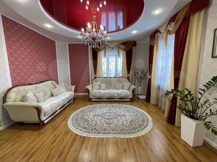 Дом 252 м² на участке 9 сот.