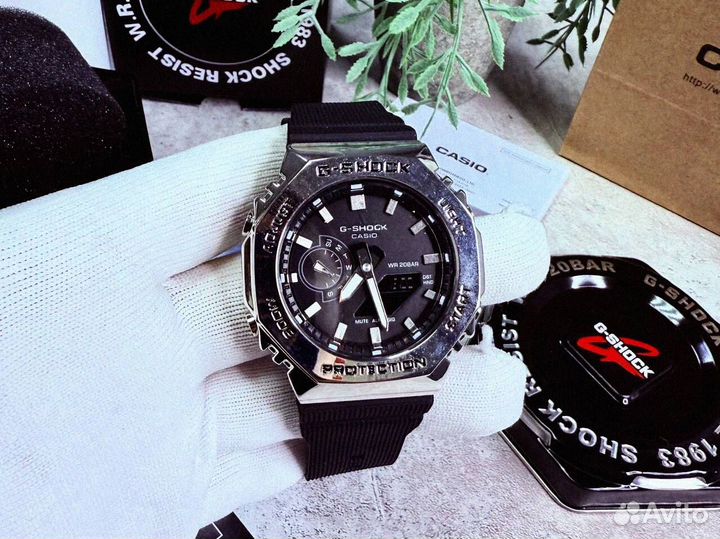 Часы Casio G-Shock GM-2100