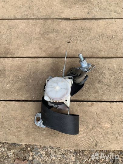 Ремень безопасности срс задний Toyota Highlander 2