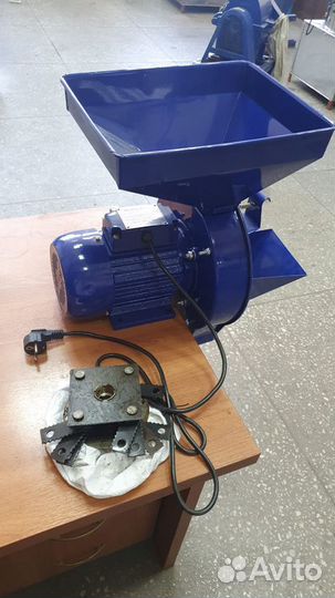 Зернодробилка