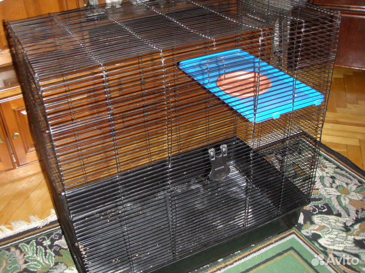 Большая клетка для птиц