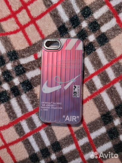 Чехол на iPhone 7