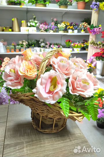 Композиции из искусственных цветов