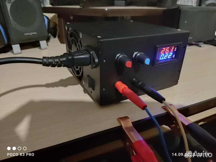 Аккумуляторное зарядное регулируемое устройство