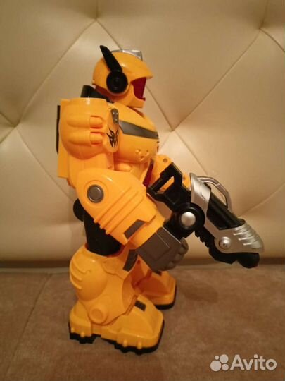 Игрушка робот