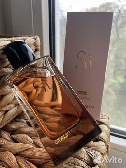 Парфюмерная вода Giorgio Armani Si intense