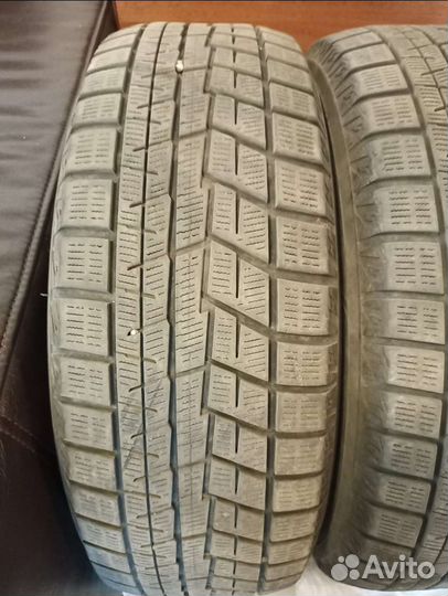 Yokohama Ice Guard IG60 215/60 R16
