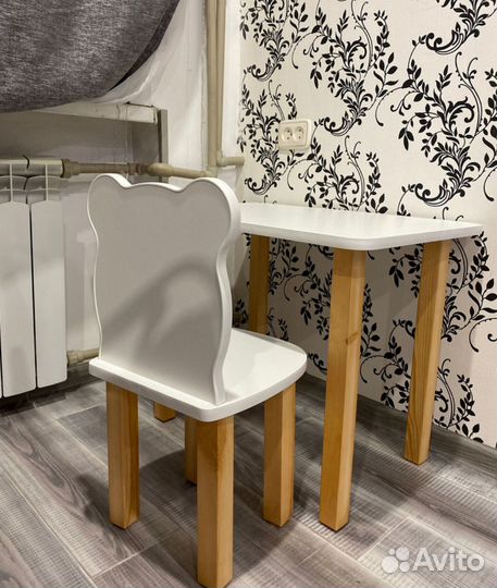 Детский стол и стул новый в коробке не собран