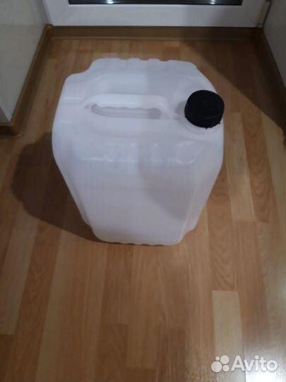 Канистра пластиковая 20 литров