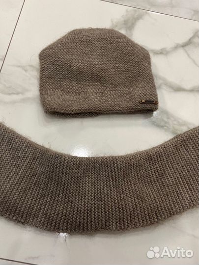 Комплект шапка с шарфом