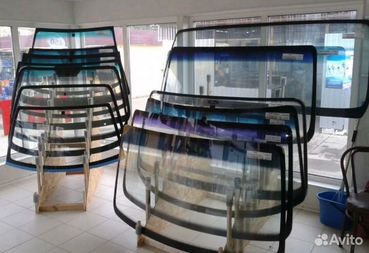 Лобовое стекло для автомобиля