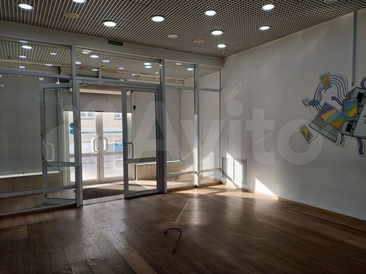 Торговая площадь, 315 м² на 1 эт Центр с отд входо