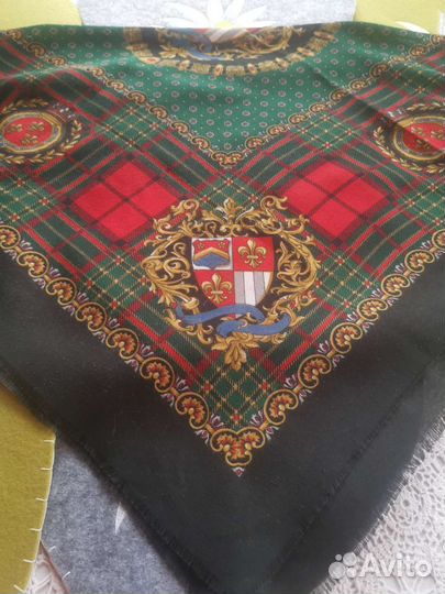 Стильный платок Геральдика