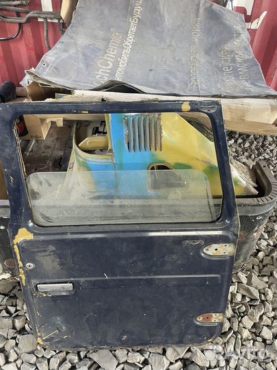 Продам запчасть на лэнд крузер 40