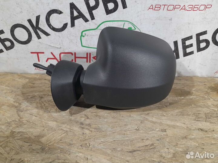 Зеркало левое Duster Sandero Logan Largus