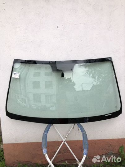Toyota sequoia/ tundra 2007 - лобовое стекло