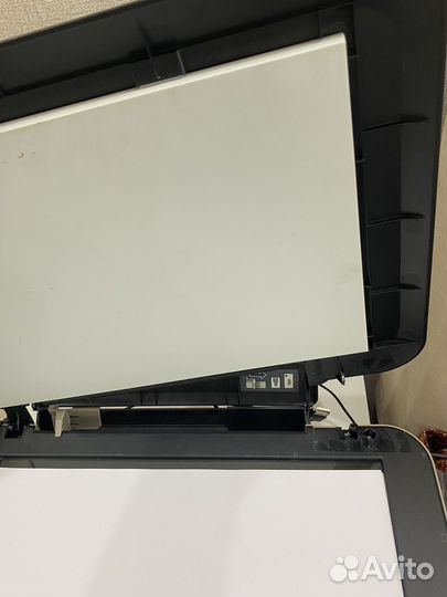 Мфу (Принтер) HP Deskjet Ink Advantage 2520hc