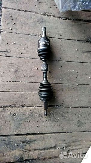 Привод перед.левый Nissan Primera /Blueerbird