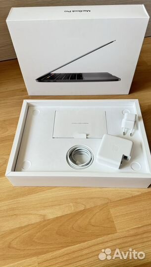 Ноутбук Apple MacBook Pro 512Gb, 13 (новый)