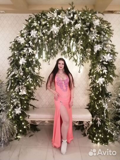 Танцоры на праздник