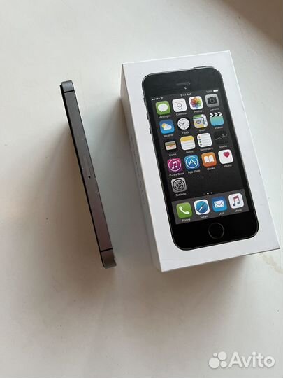 Телефон iPhone 5s