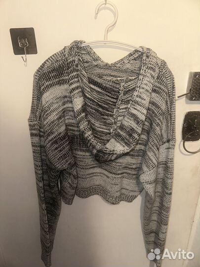 Свитер женский