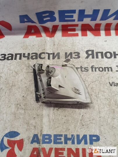 Габарит передний левый toyota celsior