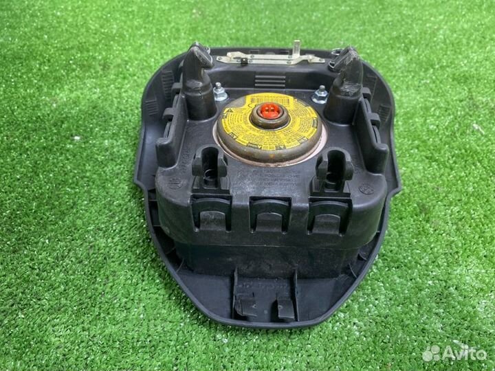 Подушка безопасности в руль LADA Kalina 2 1.6 2014