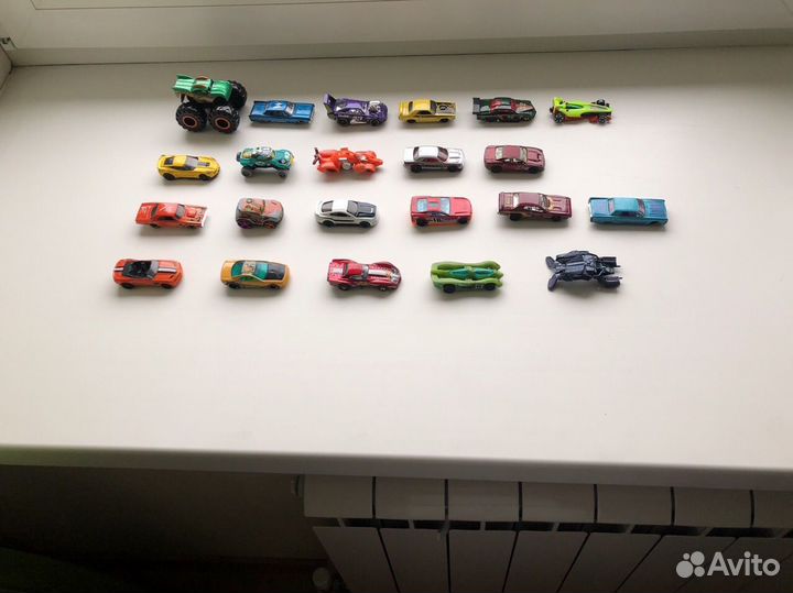 Машинки hotwheels