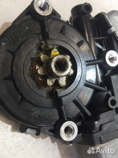 Моторчик стеклоподъемника задний правый (Lexus ES)