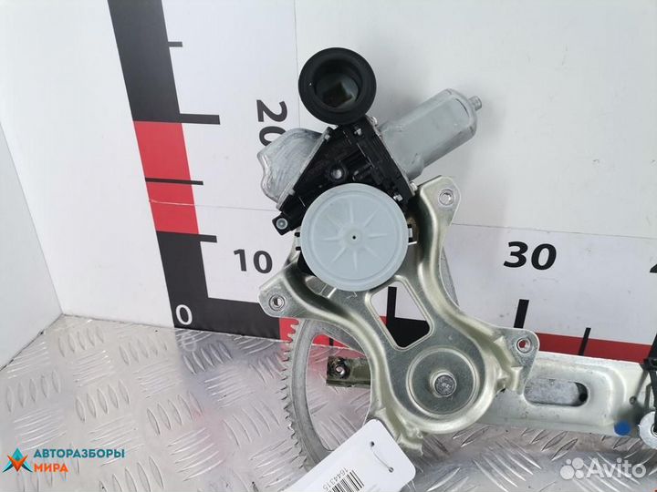 Стеклоподъемник передний правый Toyota Prius 2