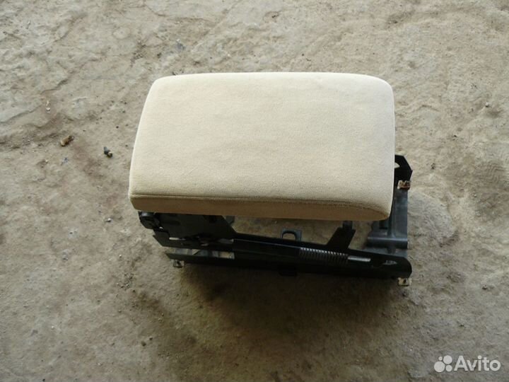 Подлокотник для Volkswagen Passat USA B5+