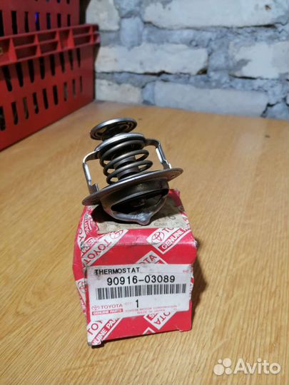Термостат Toyota 90916-03089 land cruiser