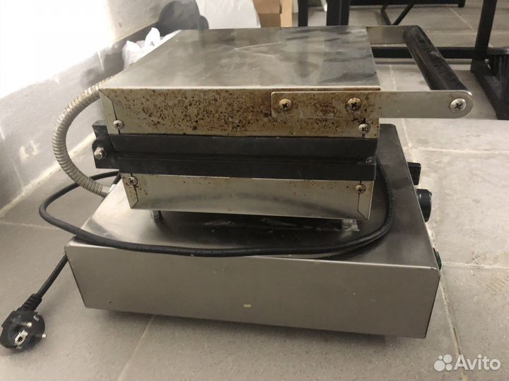 Вафельница hurakan HKN-GES2M