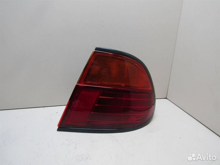 Фонарь задний наружный правый Nissan Almera N15 1