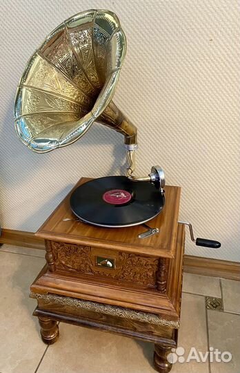 Патефон граммофон His master's voice