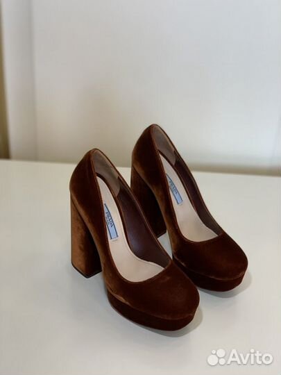 Новые туфли оригинал Prada, размер 35,5