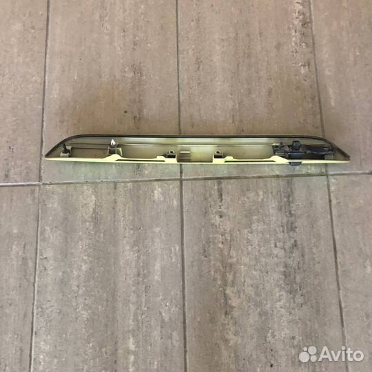 Накладка двери багажника Toyota Sienta 2018