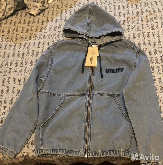 Джинсовая куртка